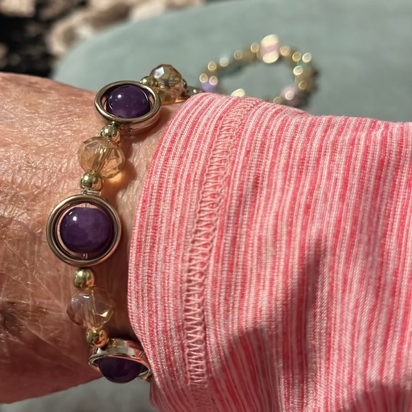 Beautiful bracelets three for one price regular $25 - Picture 6 of 7